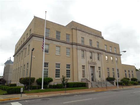 Huntsville alabama courthouse. Hugo L. Black United States Courthouse 1729 5th Avenue North Birmingham, AL 35203 Main: (205) 278-1700 