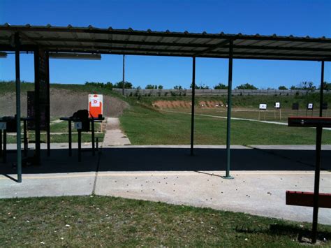 Sendero Shooting Sports is a highly rated gun range i
