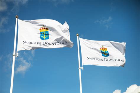Hur många högsta domstolar finns det i sverige