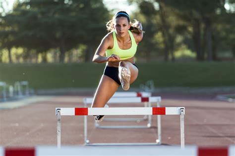 Hurdle Run on Lagged.com. 85% like. High Scores. Jump over hurdles in this olympic style hurdling game. Play as either a female or male olympic athlete. Time your jumps perfectly to score a bonus. Execute perfect jumps consecutively to earn even higher bonuses. How to play: Jump over hurdles in this track and field game.. 