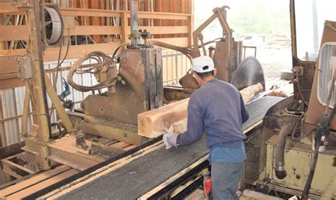 Hurdle sawmills. 2016 Hurdle Machine Works grade mill with 3 HB Magnum LT Carriage and Hurdle Vertical Edger at Tennessee Timber.- 