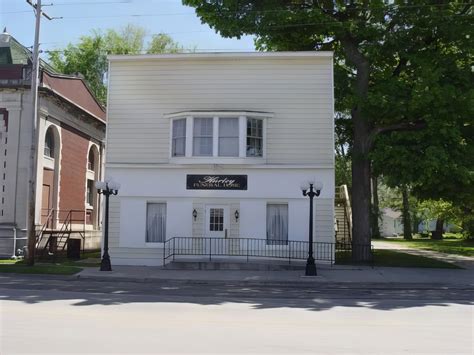 Hurley funeral home greenview obituaries.  IGNATIUS DAMAZYN Mr.  Dave was bo...