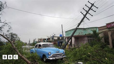 Hurricane Ian: Millions across Florida and Cuba lose power