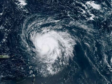 Hurricane Lee to weaken as it approaches Maritimes, but will still pack a punch