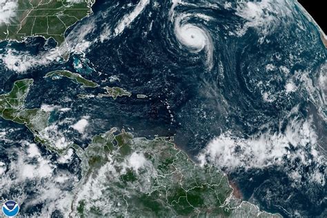 Hurricane Nigel gains strength over the Atlantic Ocean