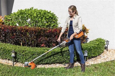 Husqvarna WeedEater 320iL Cordless String Trimmer with Battery and Charger is a lightweight electric weed eater with a 16-inch cutting width and faster cutting speed so you can work more quickly and comfortably ; ... Customer Reviews: 4.3 4.3 out of 5 stars 13 ratings. 4.3 out of 5 stars : Best Sellers Rank #98,665 in Patio, .... 