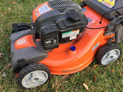 Husqvarna lc 221a oil change. WELCOME TO ANOTHER EPISODE OF PATTAY'S PERFORMANCE!Here we have my buddies Husqvarna Mower in for a no start issue! He tried to repair the carb himself and ... 