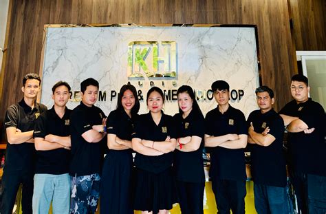 Huy Kh&aacute;nh: 'Đời nghệ sĩ kh&ocirc;ng kh&oacute; nuốt, quan trọng l&agrave; c&oacute; t&agrave;i ...