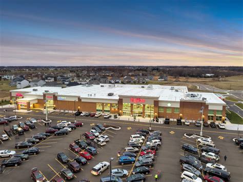 Hy vee maple grove. Things To Know About Hy vee maple grove. 