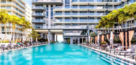 Hyde midtown miami. Hyde Midtown is a 31-story, mixed-use condominium masterpiece in the heart of Midtown Miami. It offers 470 units with exquisite features, a 7th-floor amenities deck, valet parking, EV … 