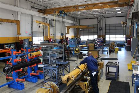 Hydraulic shop. Our facilities include a cylinder strip down bench capable of handling some of the largest cylinders in the industry – up to 14m in length, 1m in diameter, and with a 500,000 ft/lb torque capacity for nut removal. Replacement cylinders can also be sourced, and our staff have product knowledge across a range of brands … 