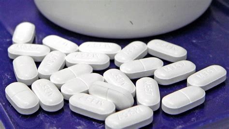 These types of medications include morphine (Duramorph, MS Contin, others), fentanyl (Actiq, Fentora), codeine, hydrocodone (Hysingla ER) and oxycodone (OxyContin, Roxybond, others). Opioids attach to opioid receptors, which are distributed throughout the body. Pain signals are blocked when an opioid medication is attached to …