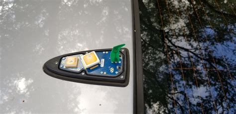 My shark fin antenna assembly recently came off and the circuit board underneath is now exposed to the rain and soon to be snow here on the east coast. Hyundai had quoted me $550 for the repair stating this includes a 2 hour labor charge because the headliner has to be removed to install the new one. ... My shark fin antenna …. 
