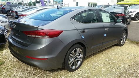 Hyundai elantra gris oscuro. Feb 14, 2022 · 360°. +671. Good. 7.7. out of 10. edmunds TESTED. The new Elantra stands out with its high fuel economy, impressive technology and safety features, and roomy cabin. It's also comfortable and ... 