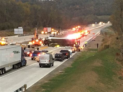 UPDATE, NOV. 8 5:56 P.M.: FAIRMONT, W.Va. (WBOY) — One person is injured after a single-vehicle accident on I-79 southbound and according to WV511, the interstate is closed at the site of the crash. According to the Marion County 911 Communications Center, a tractor-trailer was involved in an accident on I-79 southbound near the 132 mile marker.. 