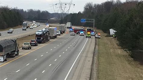  LOUISVILLE, Ky. (WAVE) - There’s a closure on Interstate 71 that drivers in Oldham County should know about. I-71 South is closed at mile marker 21 for three to four hours due to a crash ... . 