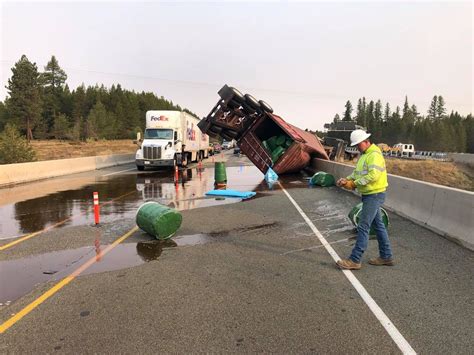 I-84 closed between Pendleton, Ontario because of freezing rain, crashes The Oregon Department of Transportation reported on Twitter that the highway will reopen when weather improves. Andre Meunier. 