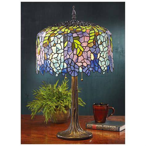 I love wisteria, especially in Tiffany lamps! Tiffany style lamp ...