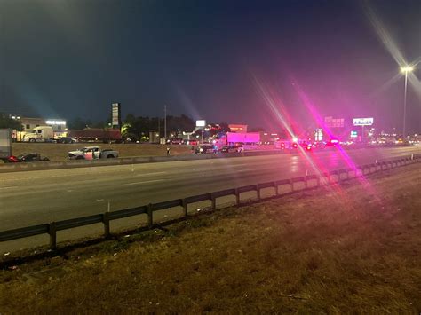 I-35 northbound shut down at SH 45 in Round Rock due to crash