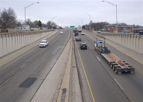 I-35 road conditions. Monday, April 29 - Southbound I-35 between Garfield Avenue and 27th Ave West will be reduced to one lane between 7 a.m. and 3 p.m. Tuesday, April 30 - Northbound I-35 between 27th Avenue West and Garfield Avenue will be reduced to one lane between 9 a.m. and 5:30 p.m. Michigan Street remains closed between 20th Ave. West and 23rd Ave West. 