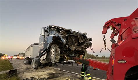 I-75 fort myers accident. By: Michelle Wenz. Posted at 5:33 PM, Feb 13, 2023. and last updated 6:23 PM, Feb 13, 2023. Update - This vehicle incident cleared around 7:20 PM. No further details were given. A multi-vehicle... 
