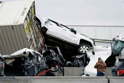 I35 northbound accident today. Updated:10:45 AM CST March 2, 2024. LEWISVILLE, Texas — A semi-truck fire and fuel spill shut down the main lanes of Interstate 35E near the Lewisville Lake bridge for several hours Saturday ... 