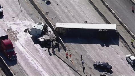 May 9, 2021 · An accident involving a truck and an 18-wheeler early Sunday injured two people and shut down Interstate 45 near Palmer for more than 12 hours, officials say. The crash happened around 4:20 a.m ... . 