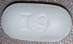 I9 OVAL WHITE. IBUPROFEN tablets are available in the 