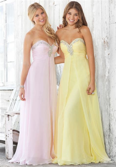 ICYMI You Can Buy Some Absolutely *Stunning* Prom Dresses on Am…