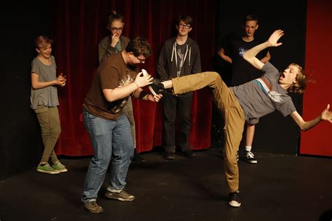 Improv Troupe Performances - muktibox.com