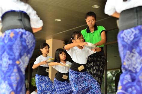 Indonesian Dance Festival: Festival Tari Bertaraf Internasional ... - muktibox.com