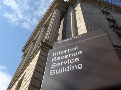IRS pledges more audits of wealthy, better customer service