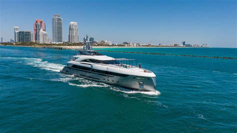 IYC Yachts Luxury Yachting Worldwide