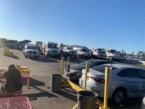 Mon - Fri 8am - 4:30pm (ET) Branch yards close earlier than the offices to allow extra time for pullout/loading. Vehicles can be picked up on sale day. For the pick up status of a purchased vehicle, please call 877-272-6665. Transport drivers and towers are required to wear a highly visible safety vest anytime on IAA property.