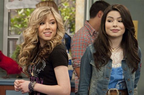 Icarly new. Carly, Freddie, and Spencer starred in iCarly for 6 seasons before the show sadly came to an end... but who would've thought that years later, they would be ... 