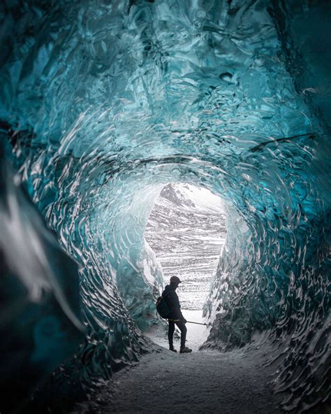Apr 19, 2015 ... Going inside a crystal blue ice cave in Iceland's Vatnajökull glacier and National Park. All about going on a tour and what to expect from .... 