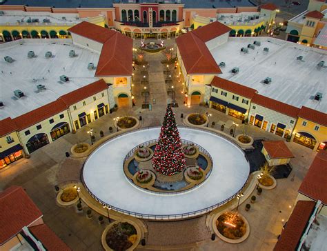 Ice skating rink tanger outlets. Tanger's sale of the Westbrook outlet center was broken down into two transactions, according to town records. The 290,000-square-foot outlet center on Flat Rock Place sold for $37.42 million ... 