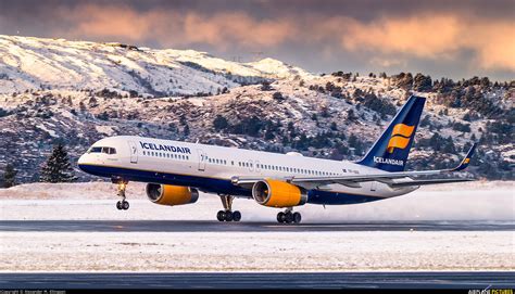 Icelandic air. Copenhagen. Amsterdam. London. Reykjavík. Paris. *Due to flight availability, the quoted prices might differ in some instances. Icelandair offers flights to Iceland & Europe from the USA. Add an Icelandair Stopover at no additional airfare. 