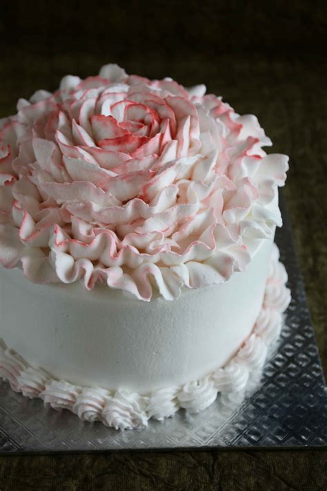 Icing cake with whipped cream. The two most common stabilizers for whipped cream are cream cheese and unflavored gelatin. As much as I love cream cheese in a lot of applications, I do not like using it to make stabilized whipped … 