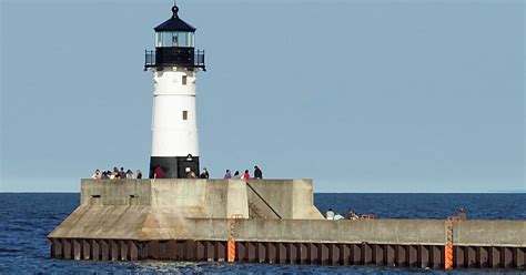 Iconic Duluth lighthouse handed over to MN preservation group