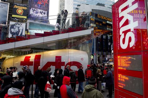 Iconic TKTS booth in Times Square celebrates 50 years of Broadway ticket discounts