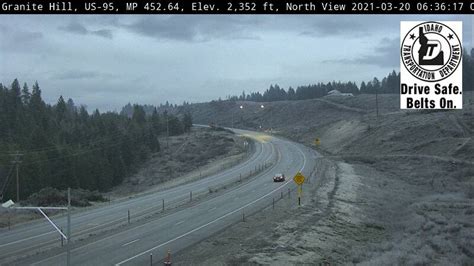 This camera shows the Lost Trail Pass driving conditions year round. Lost trail pass is nearby to the Lost Trail Mountain ski area. The pass elevation at the peak is 7014 feet above sea level. This North facing webcam shows the Intersection of Hwy 43 and Hwy 93. The Southwest view shows the Idaho Border sign.. 