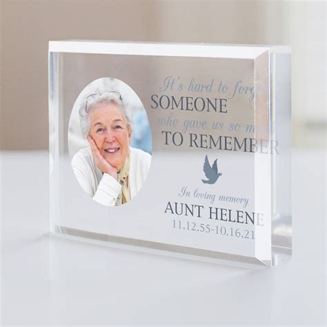 Ideas for memorial service.  From personalised keepsakes to Looking for cre...