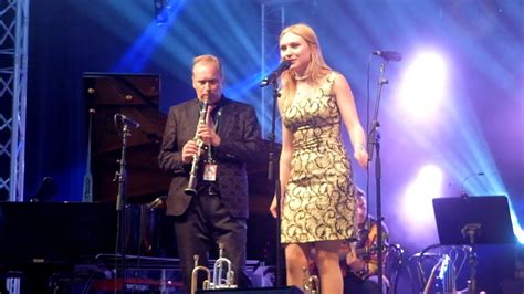 Idun carling. .  ...