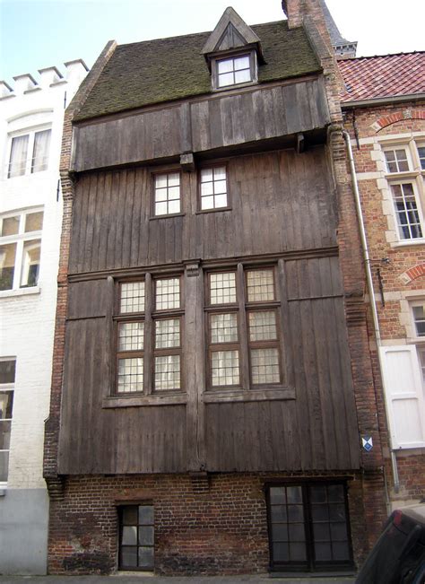 Ieperse middeleeuwse huizen met houten gevel. - Textbook of forensic odontology by jain.