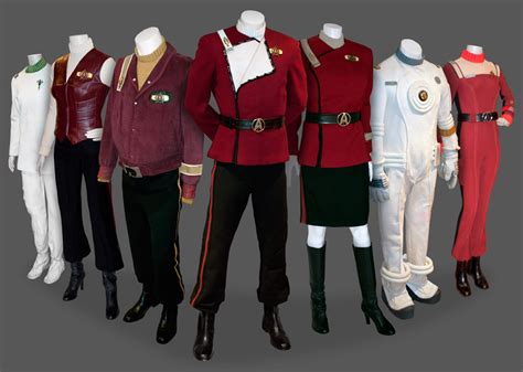 If every single starfleet officer has to attend Starfleet Academy ...