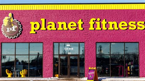 If i sign up for planet fitness online how do i get my card