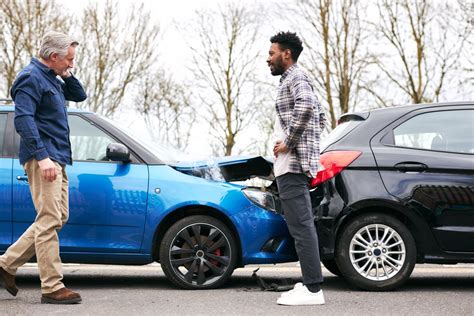 If someone rear-ends you whose insurance do you call. The most obvious sign that a rear end differential is going bad are loud noises when driving or turning corners. As the damage gets worse, drivers notice vibrations, a loss of spee... 