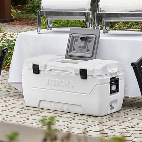Igloo 165 qt maxcold cooler. Things To Know About Igloo 165 qt maxcold cooler. 