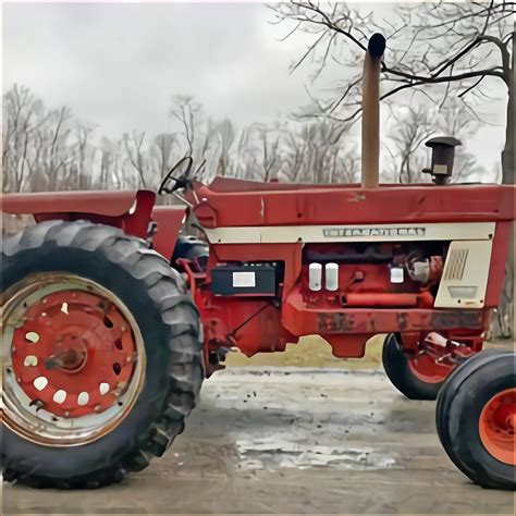  Used IH 986 diesel tractor, cab, heat, air, radio, 6cylinder, 436 cu, TA, 16R/8R gear shift transmission, 540/1000 PTO, 2 sets rear remotes, one power port, 10pack front weights, 18.4R38 re... See all seller comments . 